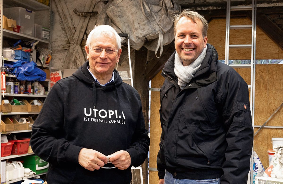 Stiftungspräsident Eckhard Uhlenberg und Stefan Ast in der Utopiastadt Wuppertal, Trägerin des Engagementpreises NRW 2021.