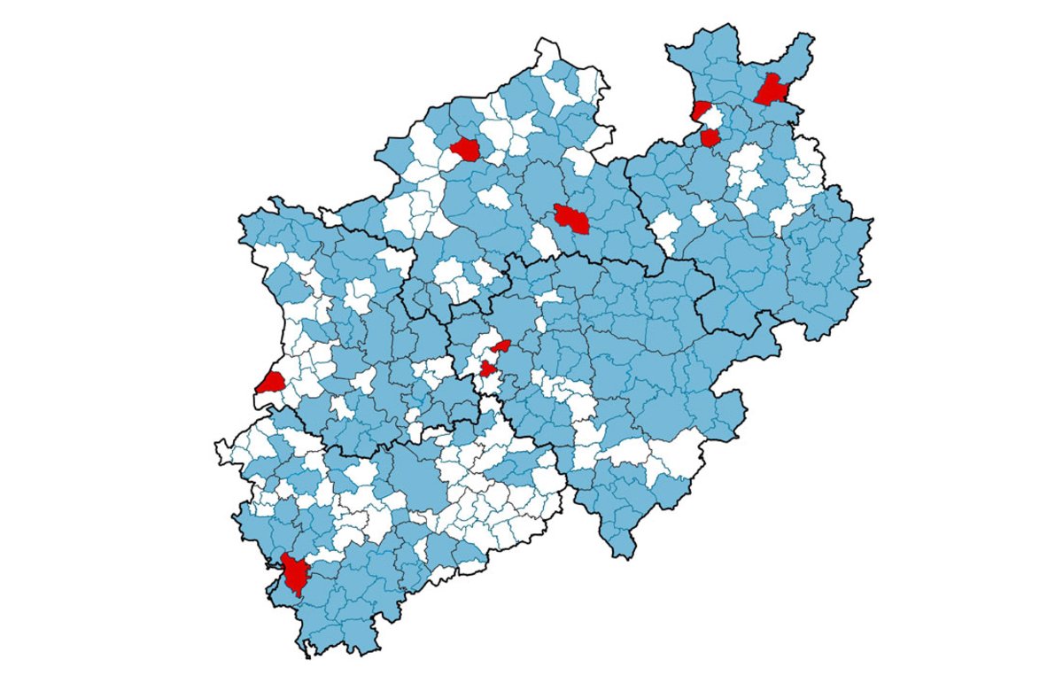 Die neuen Mitgliedskommunen verteilen sich über das ganze Land (Mitgliedskommunen blau, Beitritte im ersten Halbjahr 2022 rot gefärbt).