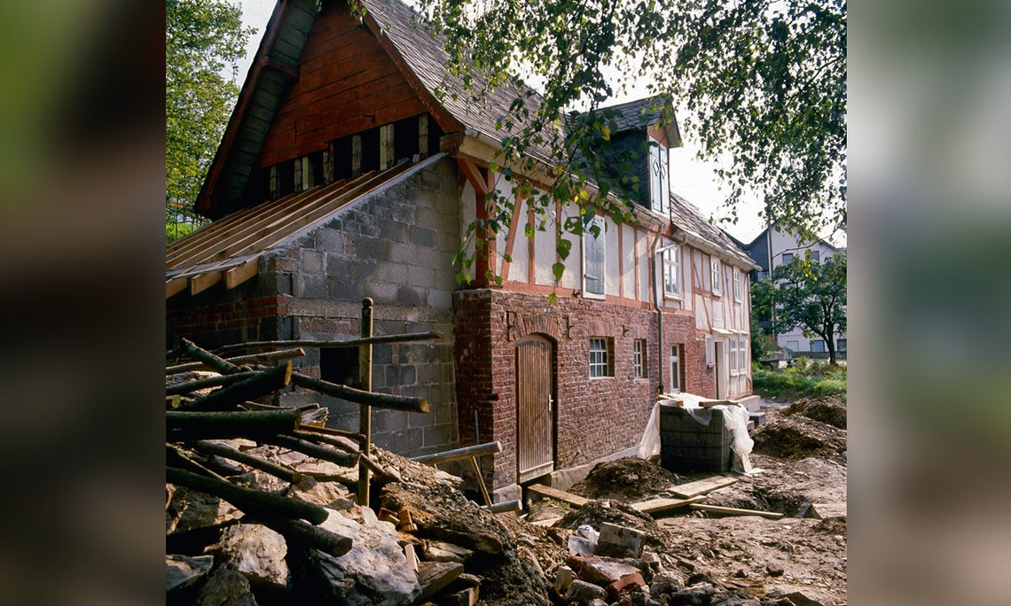 Das „Beckersch Huss“ vor der Restaurierung Ende der 1980er Jahre.